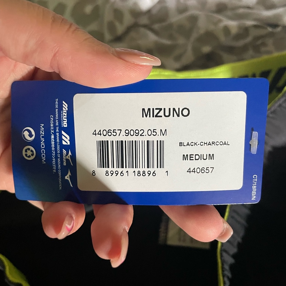 Mizuno volleyball shorts size M